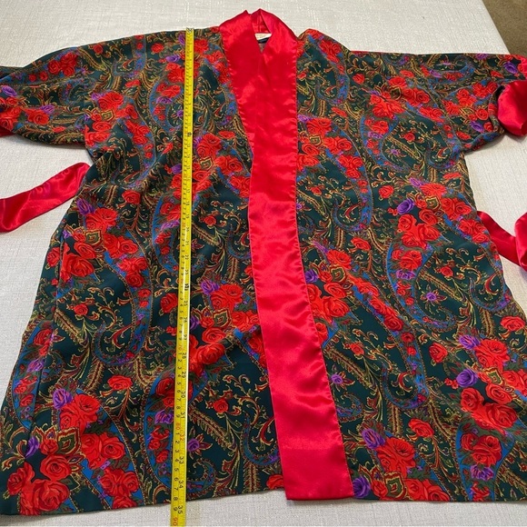 Victoria's Secret Red Floral Long Satin Charmeuse Long Belted Robe Roses - Picture 5 of 7